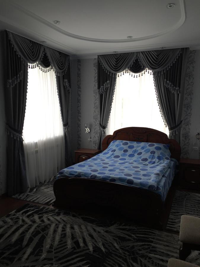 Hotel Oktan Kryve Ozero Exterior photo
